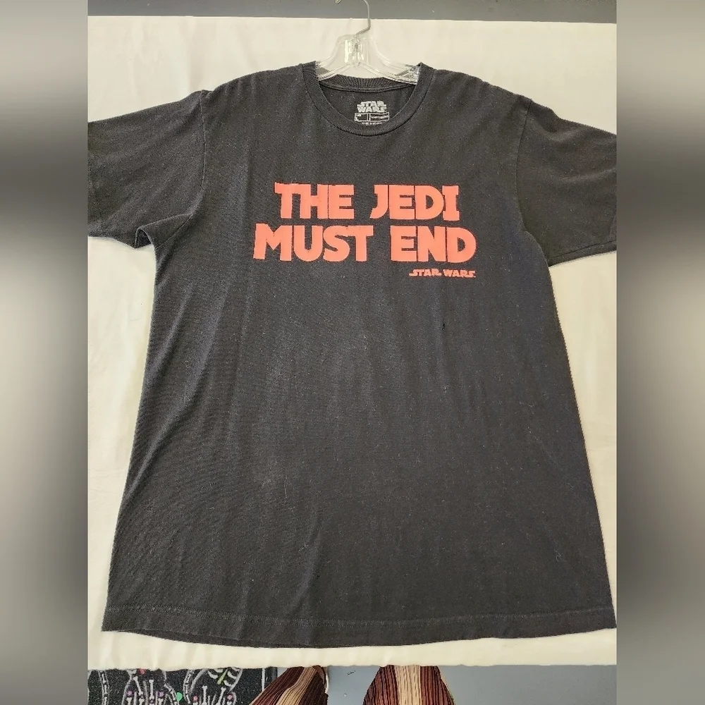 Star Wars Black Tee Shirt Red Letter Graphics Short Sleeve Top,  sz LG